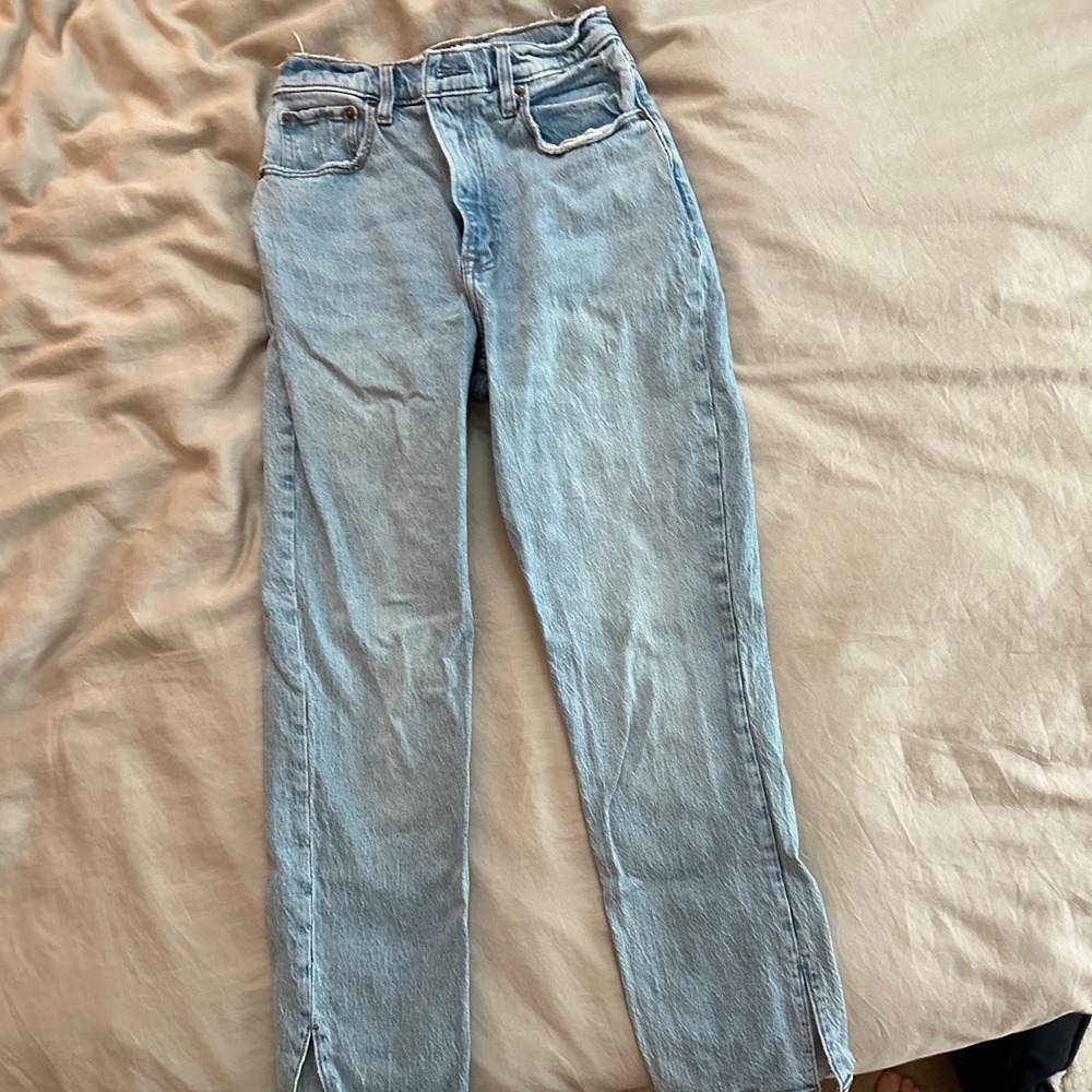 Abercrombie Curve Love 90s Straight Ultra High Rise size 4/ 27